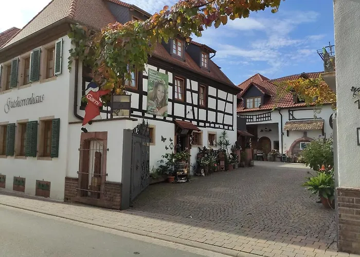 Gutsherrenhaus * Maikammer